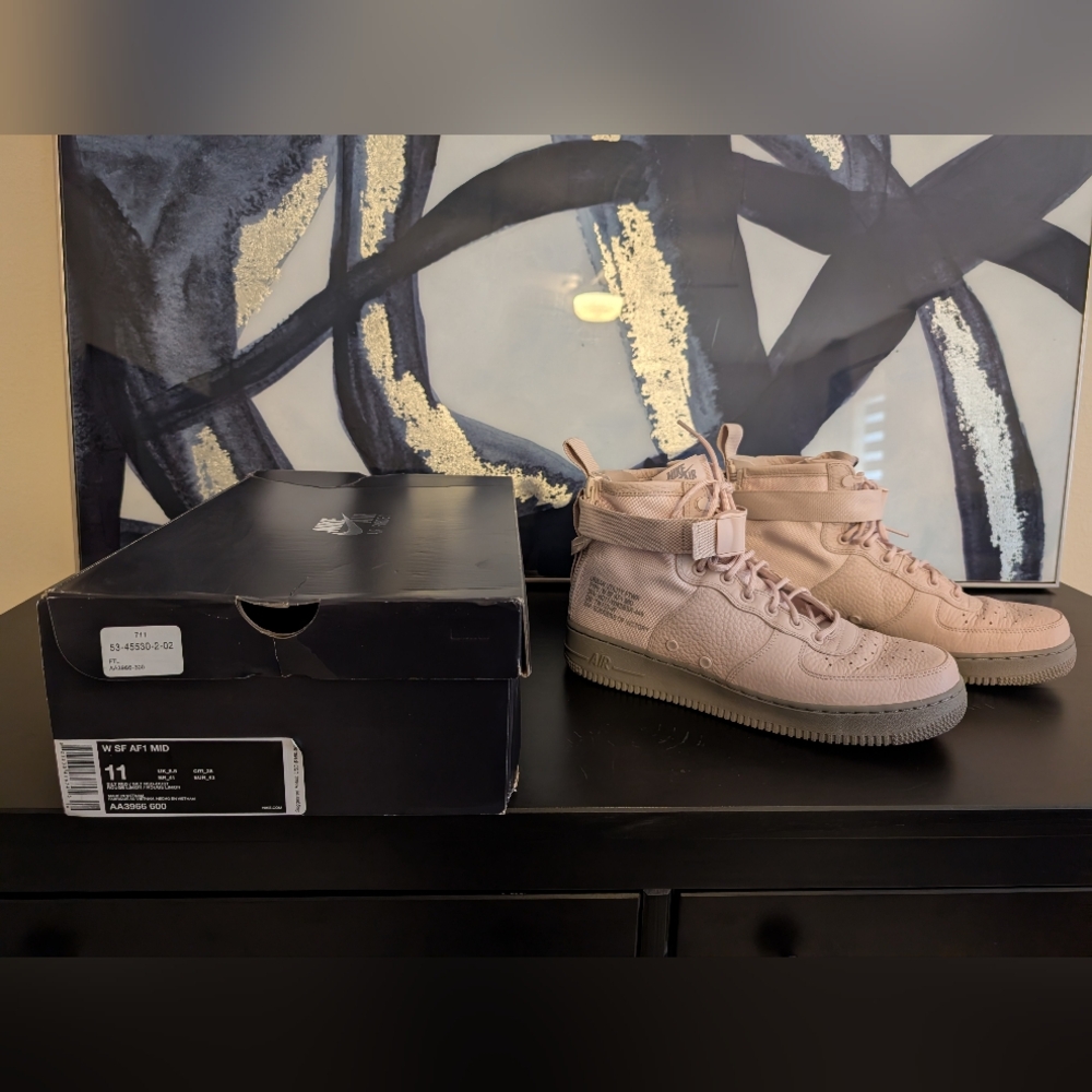Nike SF Air Force 1 Mid, Silt Red